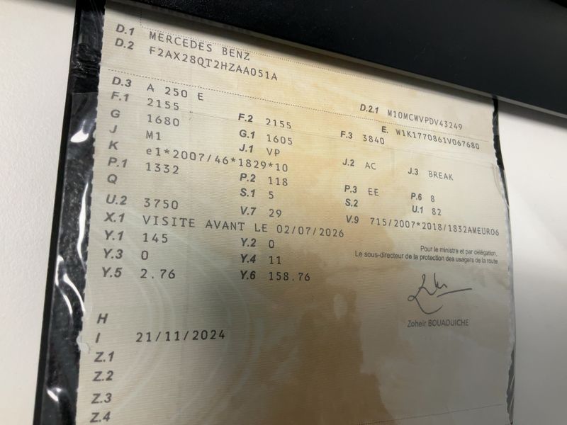 Mercedes-Benz A-Klasse A 250e AMG Line 2020 – снимка 20