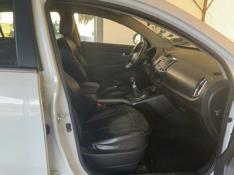 Kia Sportage 1.7 CRDi Plus 2WD 2012 – снимка 16