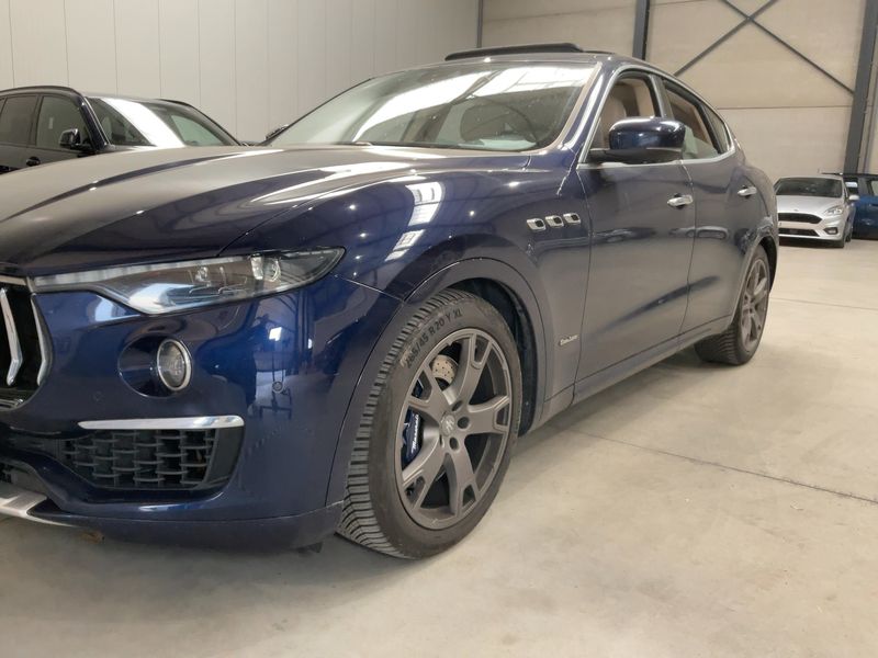 Maserati Levante 3.0 V6 TwinTurbo Gran Lusso Q4 2019 – снимка 2