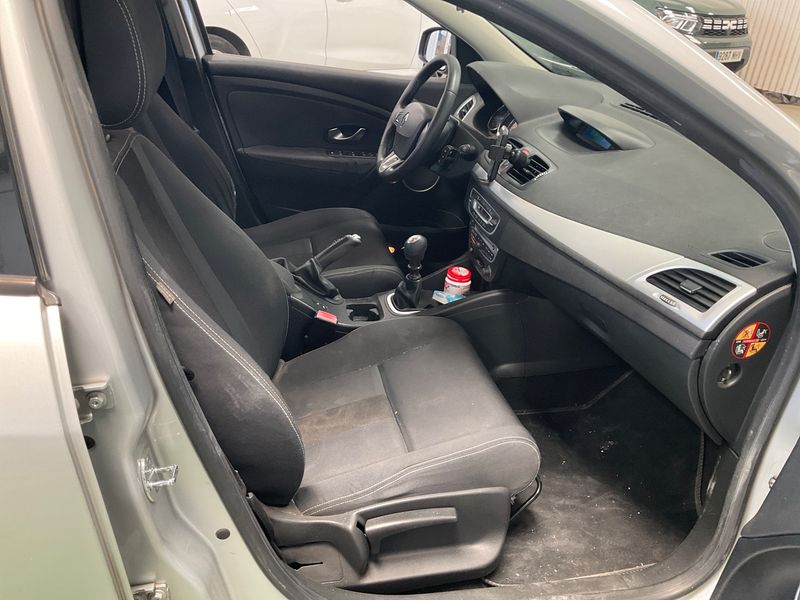 Renault Megane 1.5 dCi Dynamique 2010 – снимка 3