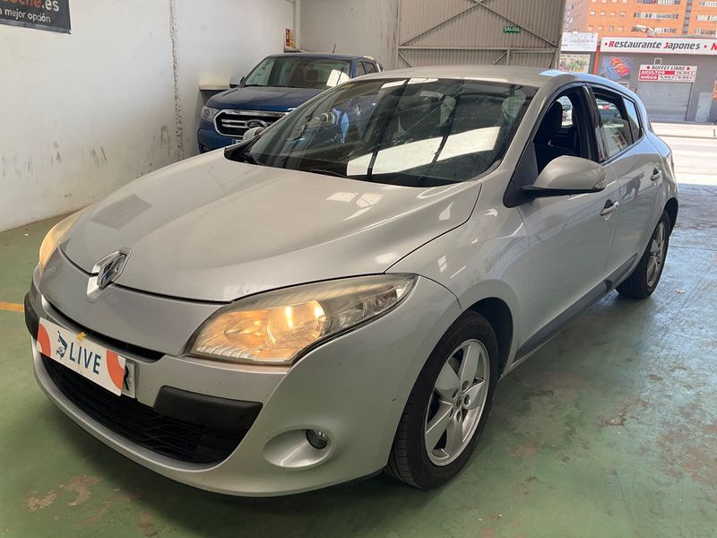 Renault Megane 1.5 dCi Dynamique 2010 – снимка 1