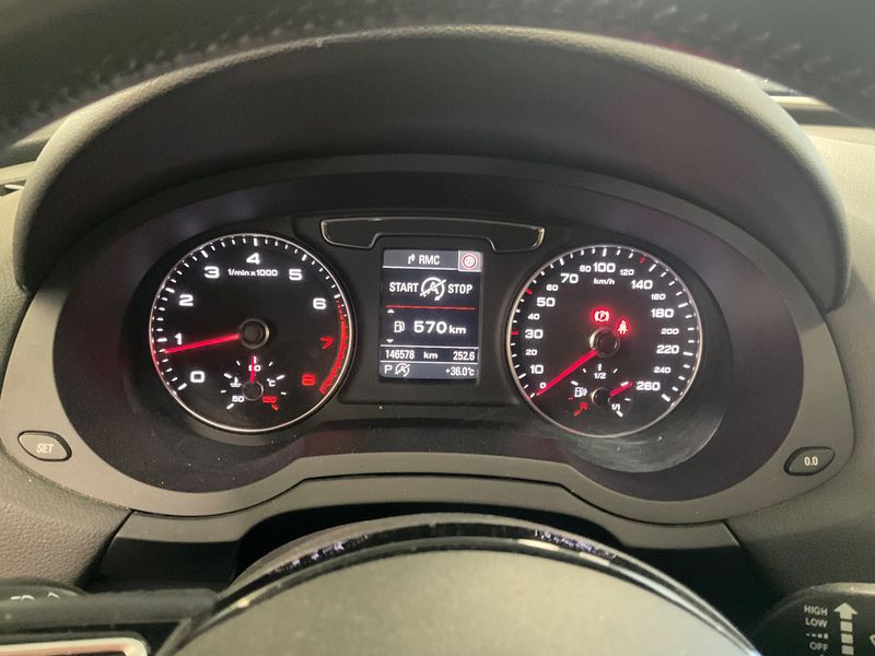 Audi Q3 2.0 TFSI quattro Sport 2015 – снимка 18