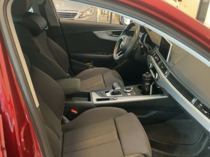 Audi A4 1.4 TFSI ACT Sport 2018 – снимка 16
