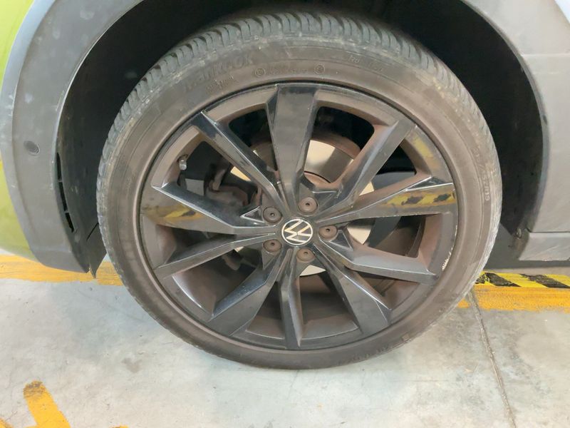 Volkswagen Taigo 1.5 TSI ACT R-Line 2023 – снимка 3