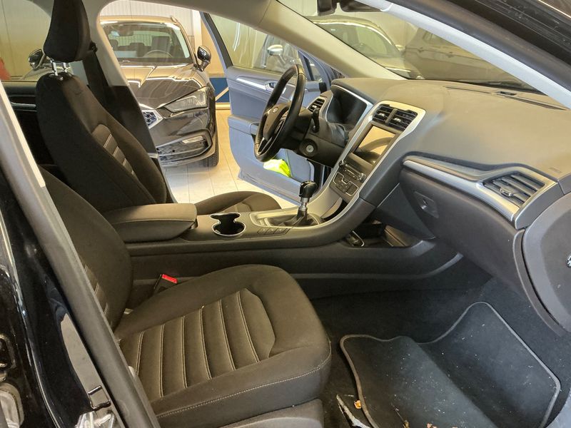 Ford Mondeo 1.5 EcoBoost Business Edition 2018 – снимка 16