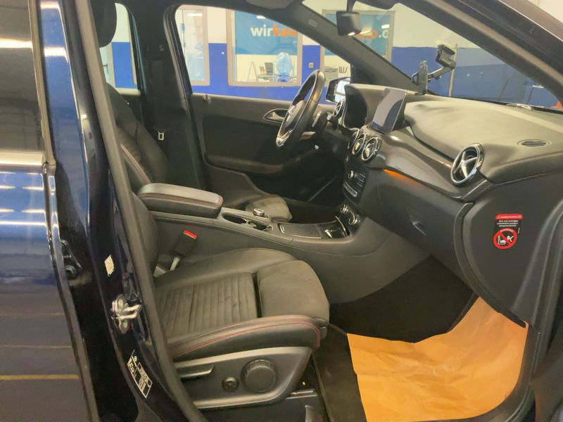 Mercedes-Benz B-Klasse B 180 AMG Line 2018 – снимка 16