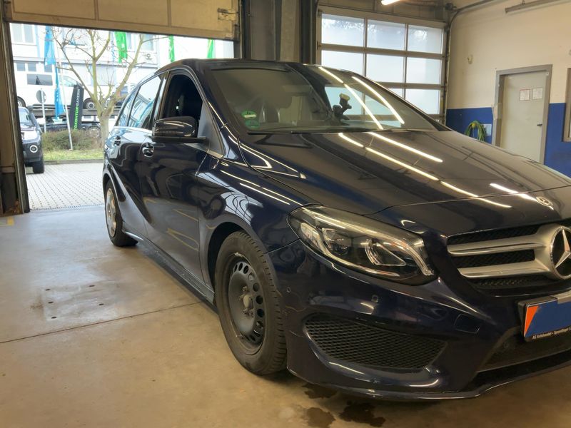 Mercedes-Benz B-Klasse B 180 AMG Line 2018 – снимка 12