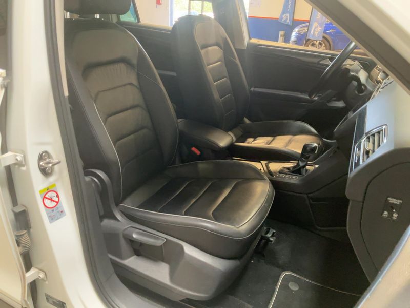 Volkswagen Tiguan 1.5 TSI ACT Carat Exclusive BlueMotion Tech 2019 – снимка 16