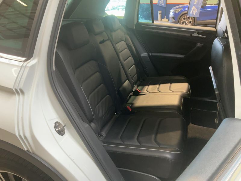 Volkswagen Tiguan 1.5 TSI ACT Carat Exclusive BlueMotion Tech 2019 – снимка 19