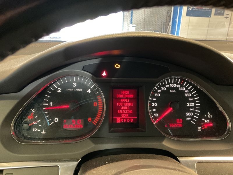 Audi A6 3.0 V6 TDI quattro 2005 – снимка 4