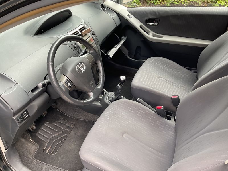 Toyota Yaris 1.33 Dual VVT-i Sol 2009 – снимка на щета