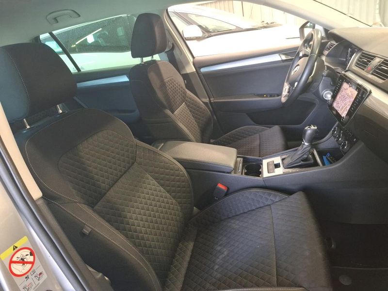 Skoda Superb 2.0 TDI Business 2022 – снимка 9