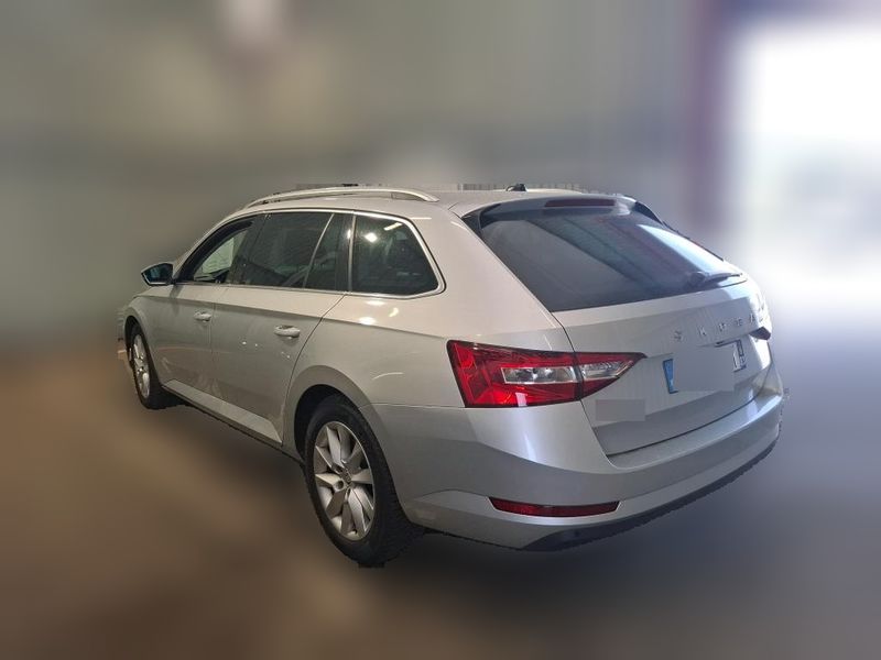 Skoda Superb 2.0 TDI Business 2022 – снимка 3