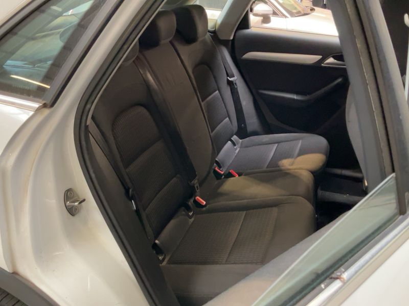 Audi Q3 2.0 TDI Ambiente 2013 – снимка 19