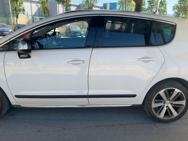 Peugeot 3008 1.6 Blue-HDi Allure 2015 – снимка 4