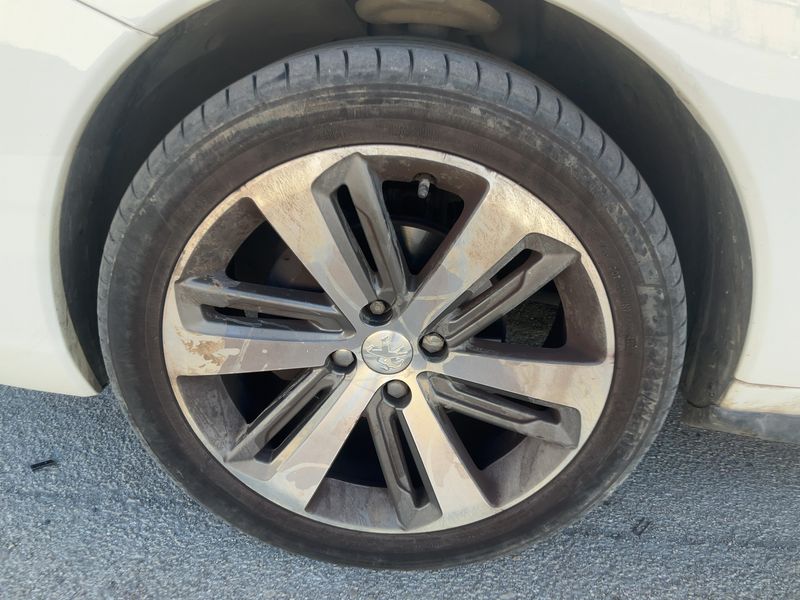Peugeot 3008 1.6 Blue-HDi Allure 2015 – снимка 3