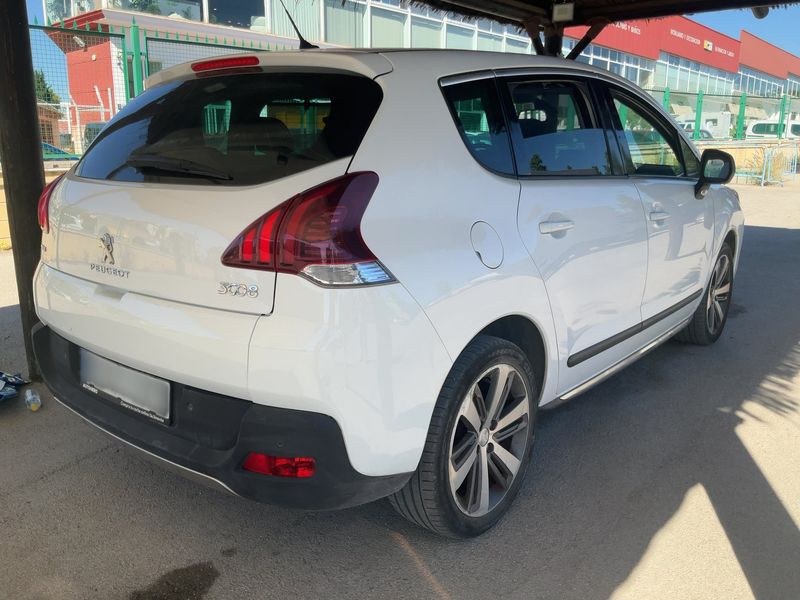 Peugeot 3008 1.6 Blue-HDi Allure 2015 – снимка 8