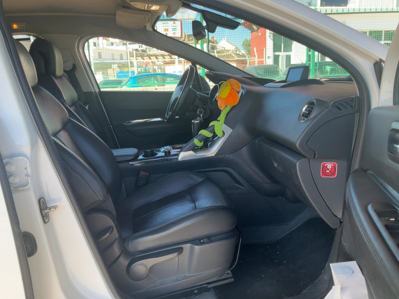 Peugeot 3008 1.6 Blue-HDi Allure 2015 – снимка 16