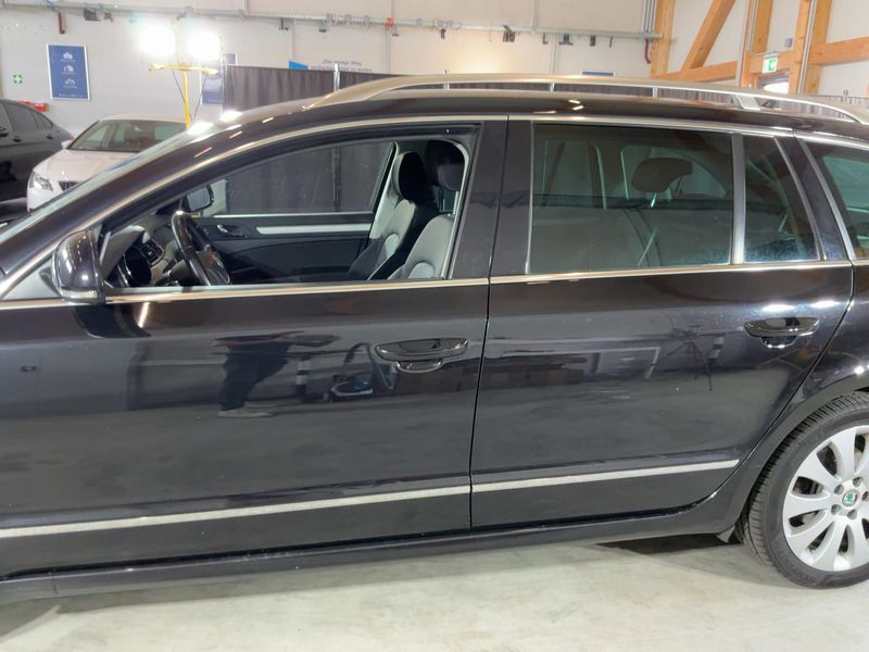 Skoda Superb 2.0 TDI Elegance 2013 – снимка 4