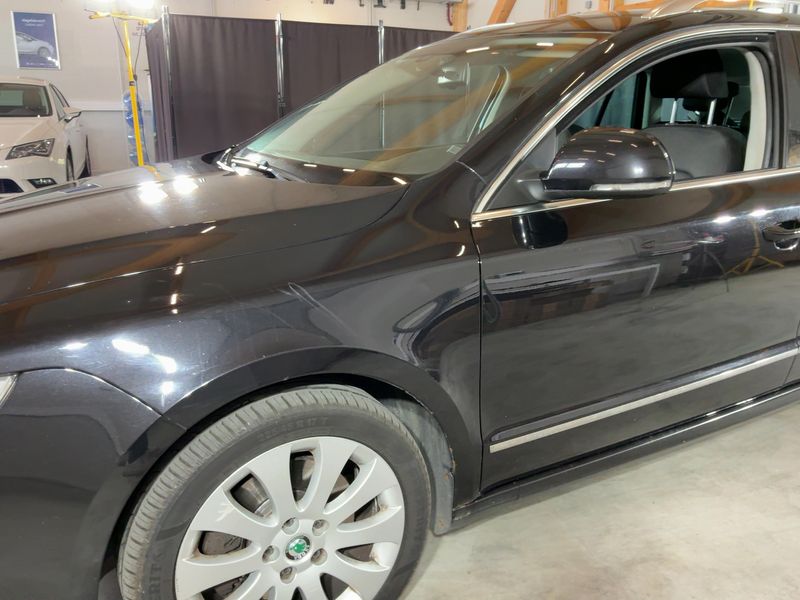 Skoda Superb 2.0 TDI Elegance 2013 – снимка 2