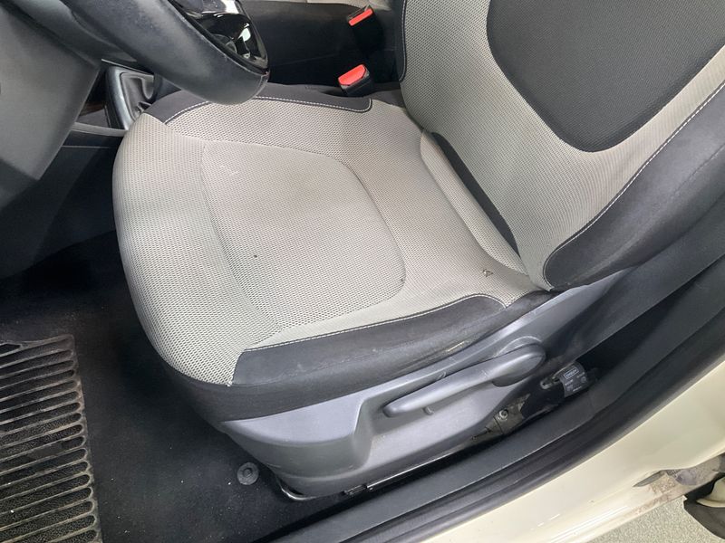 Renault Captur 1.5 dCi Energy Business Eco2 2014 – снимка 30