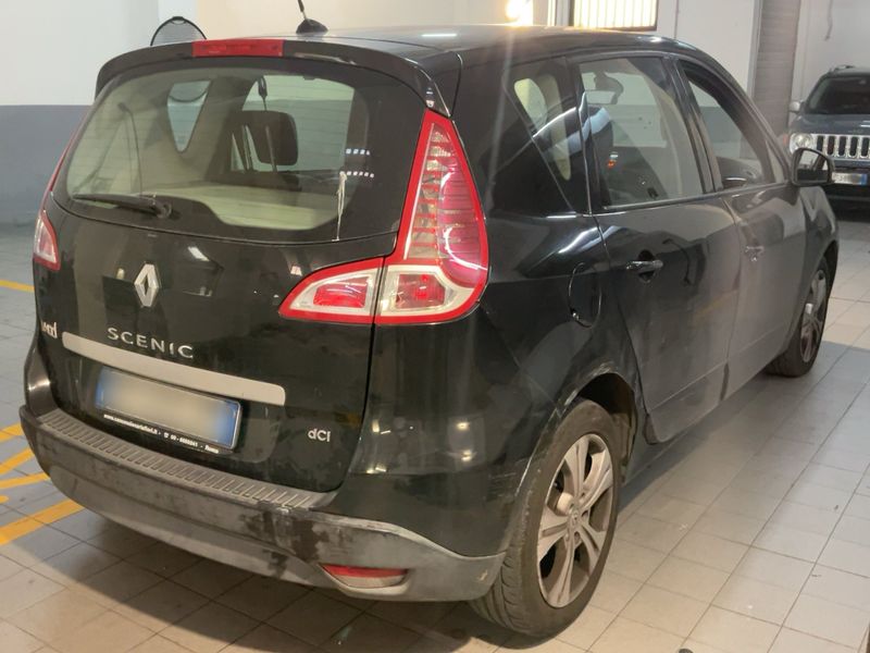 Renault Scenic 1.5 dCi Dynamique 2011 – снимка 8