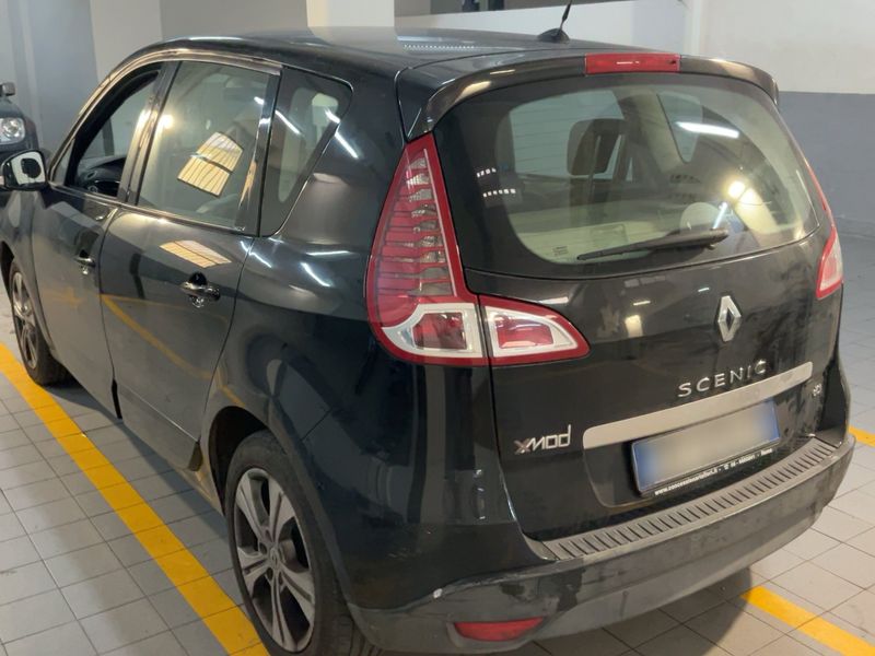Renault Scenic 1.5 dCi Dynamique 2011 – снимка 6