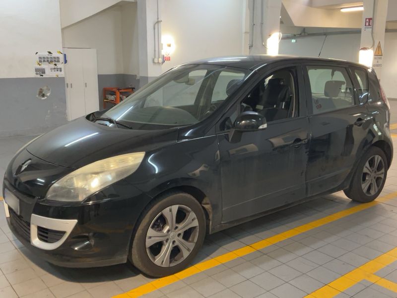 Renault Scenic 1.5 dCi Dynamique 2011 – снимка 1