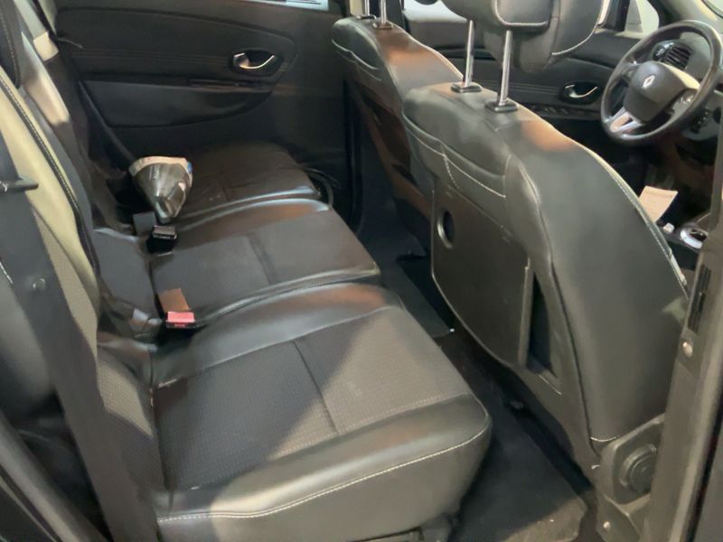 Renault Scenic 1.5 dCi Dynamique 2011 – снимка 19