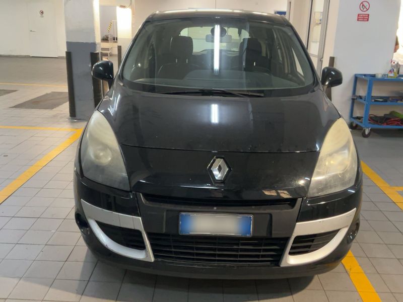 Renault Scenic 1.5 dCi Dynamique 2011 – снимка 14