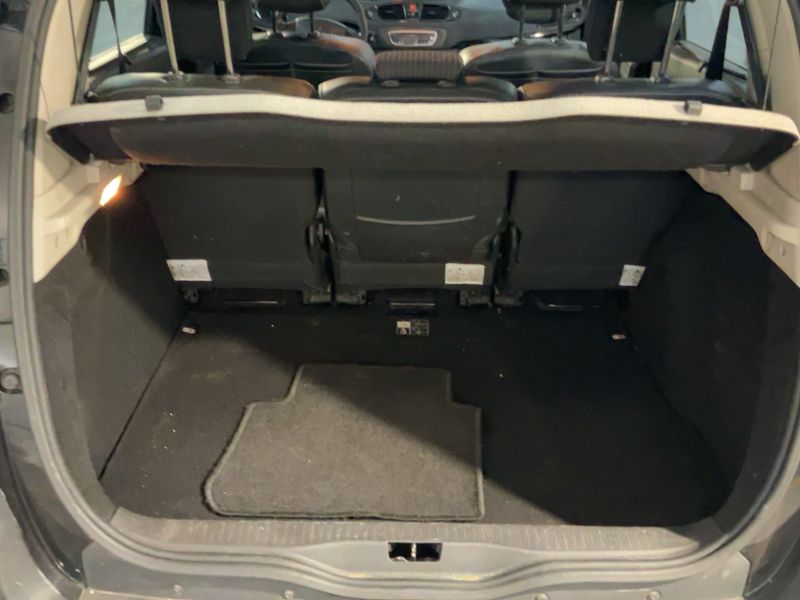 Renault Scenic 1.5 dCi Dynamique 2011 – снимка 15