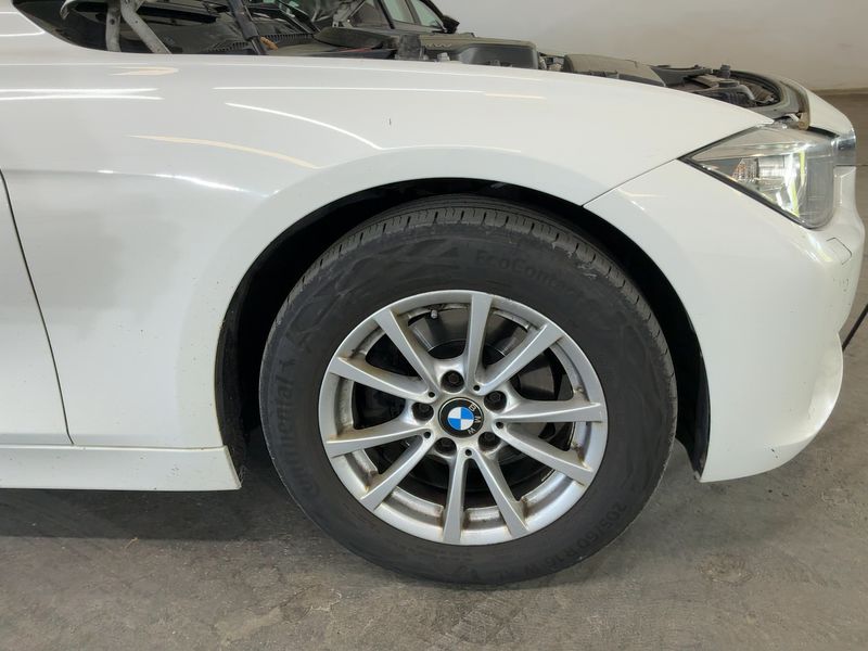 BMW 3er 320i xDrive 2014 – снимка 11