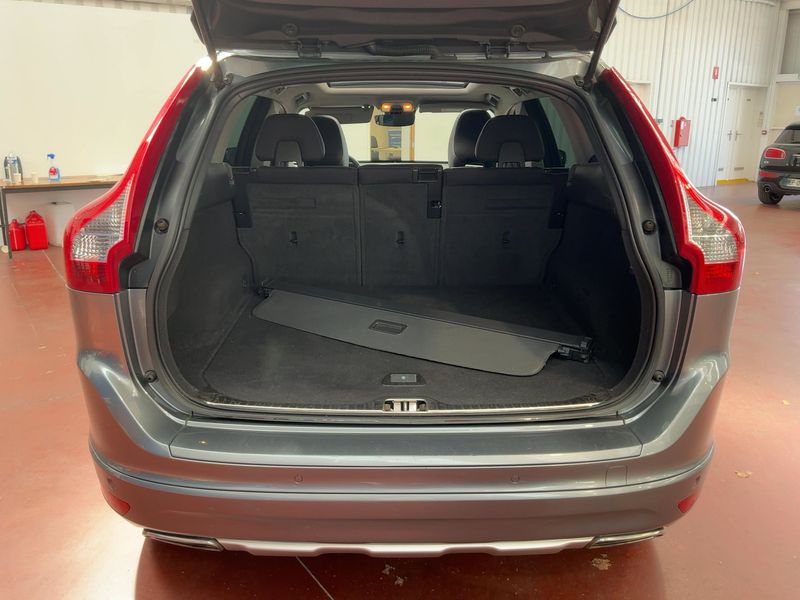 Volvo XC60 2.4 D4 Momentum AWD 2015 – снимка 15