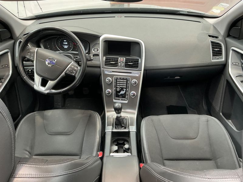 Volvo XC60 2.4 D4 Momentum AWD 2015 – снимка 17