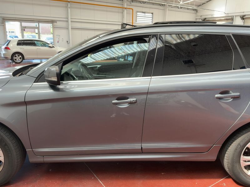 Volvo XC60 2.4 D4 Momentum AWD 2015 – снимка 4