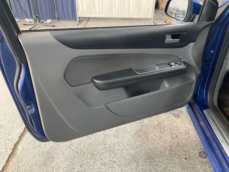 Ford Focus 2.5 ST 2010 – снимка 30