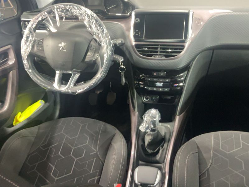 Peugeot 2008 1.6 e-HDi Style 2015 – снимка 17