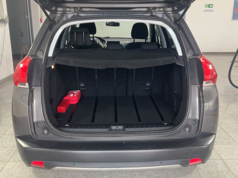 Peugeot 2008 1.6 e-HDi Style 2015 – снимка 15