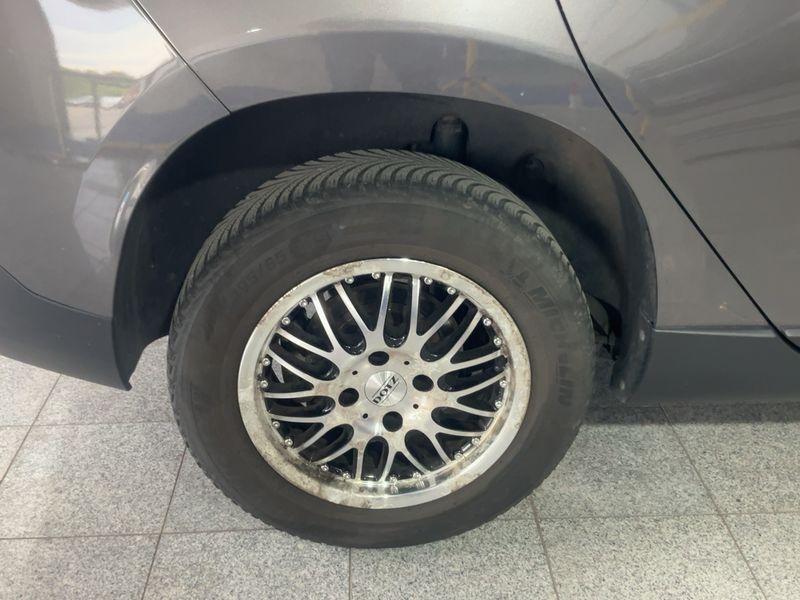 Peugeot 2008 1.6 e-HDi Style 2015 – снимка 9