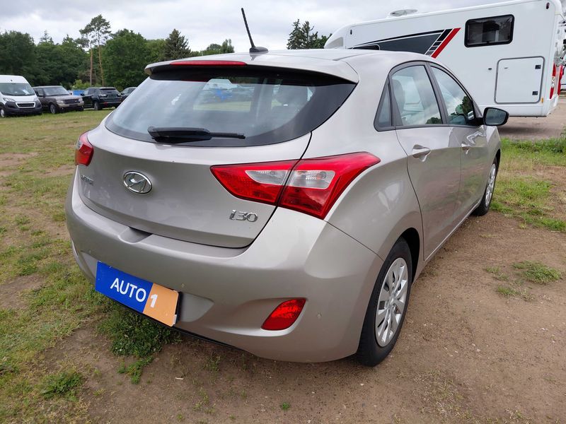 Hyundai i30 1.6 CRDi Trend blue 2016 – снимка 5