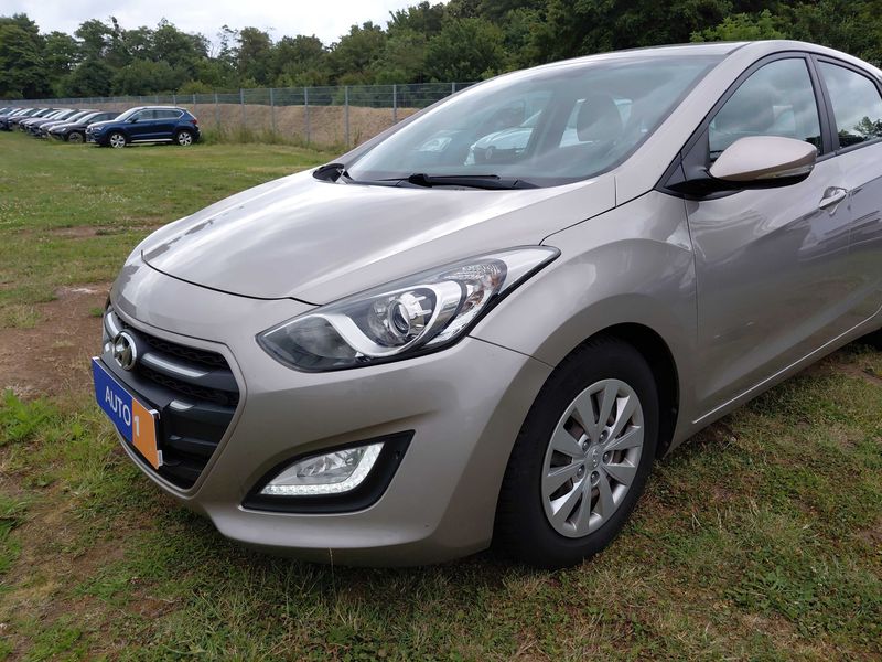 Hyundai i30 1.6 CRDi Trend blue 2016 – снимка 2