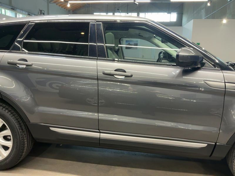 Land Rover Evoque 2.0 Td4 SE 2017 – снимка 10