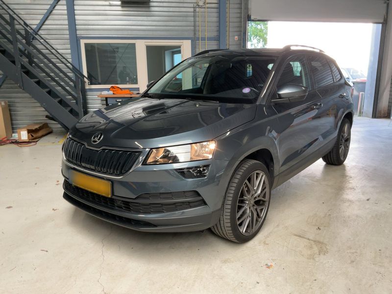 Skoda Karoq 1.5 TSI ACT Ambition 2020 – снимка 1