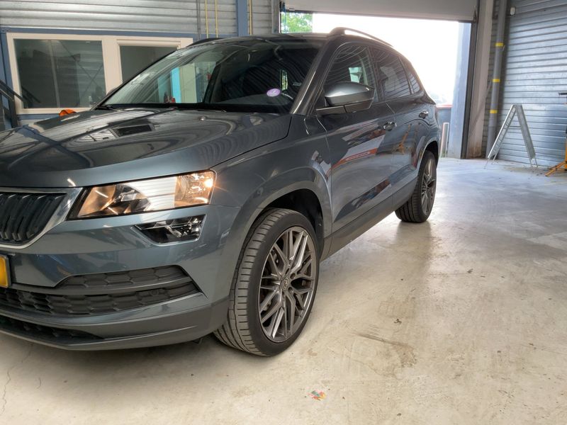 Skoda Karoq 1.5 TSI ACT Ambition 2020 – снимка 2