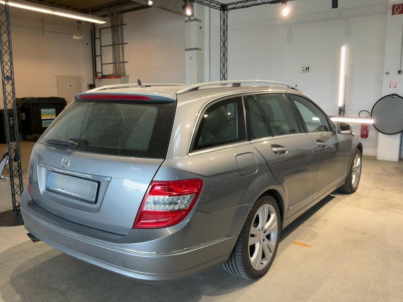 Mercedes-Benz C-Klasse C 250 CGI T BlueEfficiency Avantgarde 2010 – снимка 8