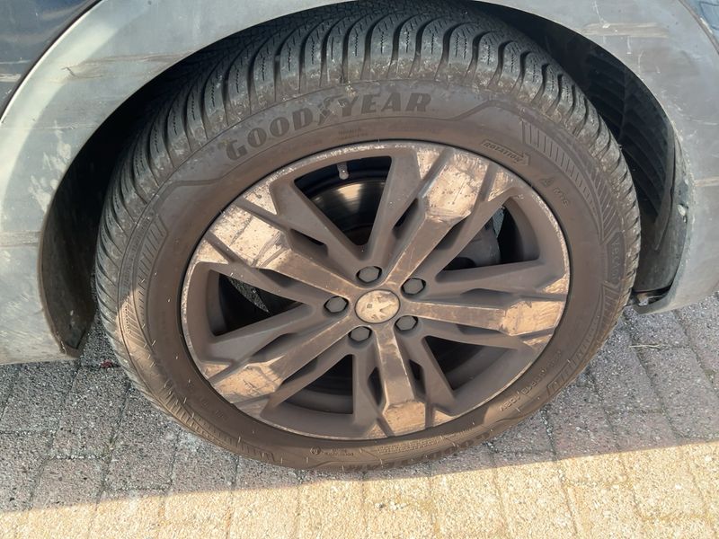 Peugeot 5008 1.6 Blue-HDi Allure 2017 – снимка 11