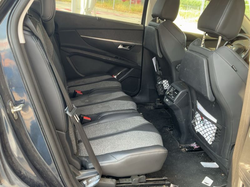 Peugeot 5008 1.6 Blue-HDi Allure 2017 – снимка 19