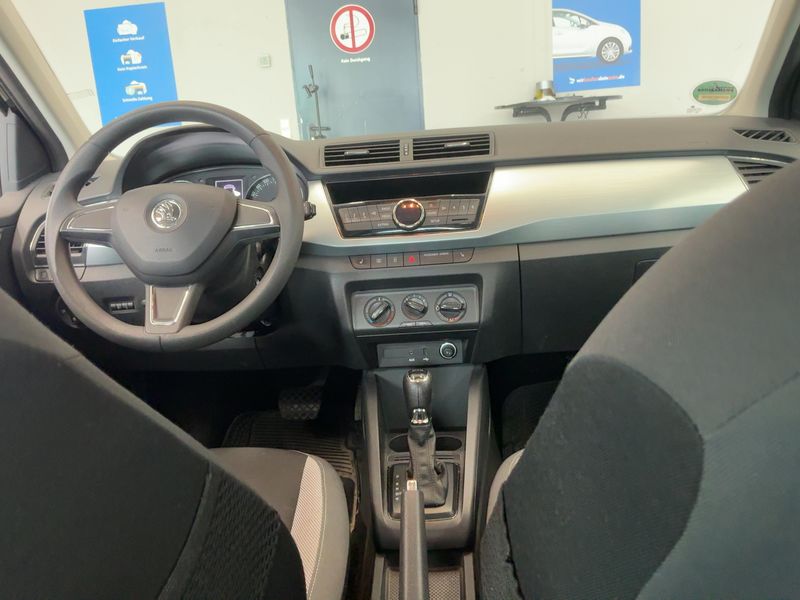 Skoda Fabia 1.4 TDI Ambition 2015 – снимка 18