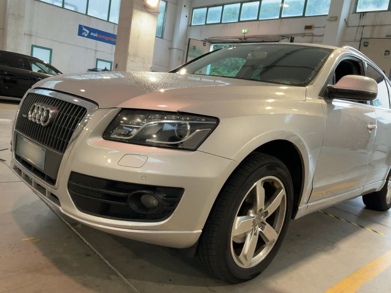 Audi Q5 2.0 TDI quattro 2009 – снимка 2