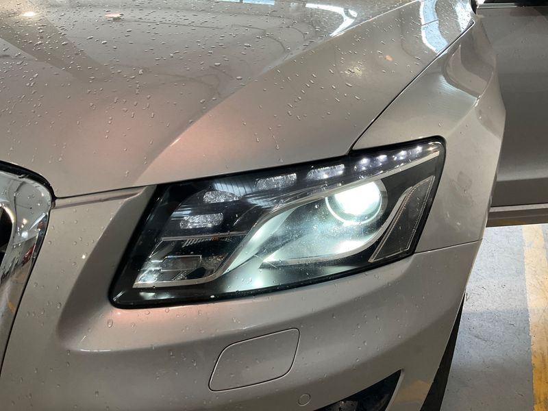 Audi Q5 2.0 TDI quattro 2009 – снимка на щета